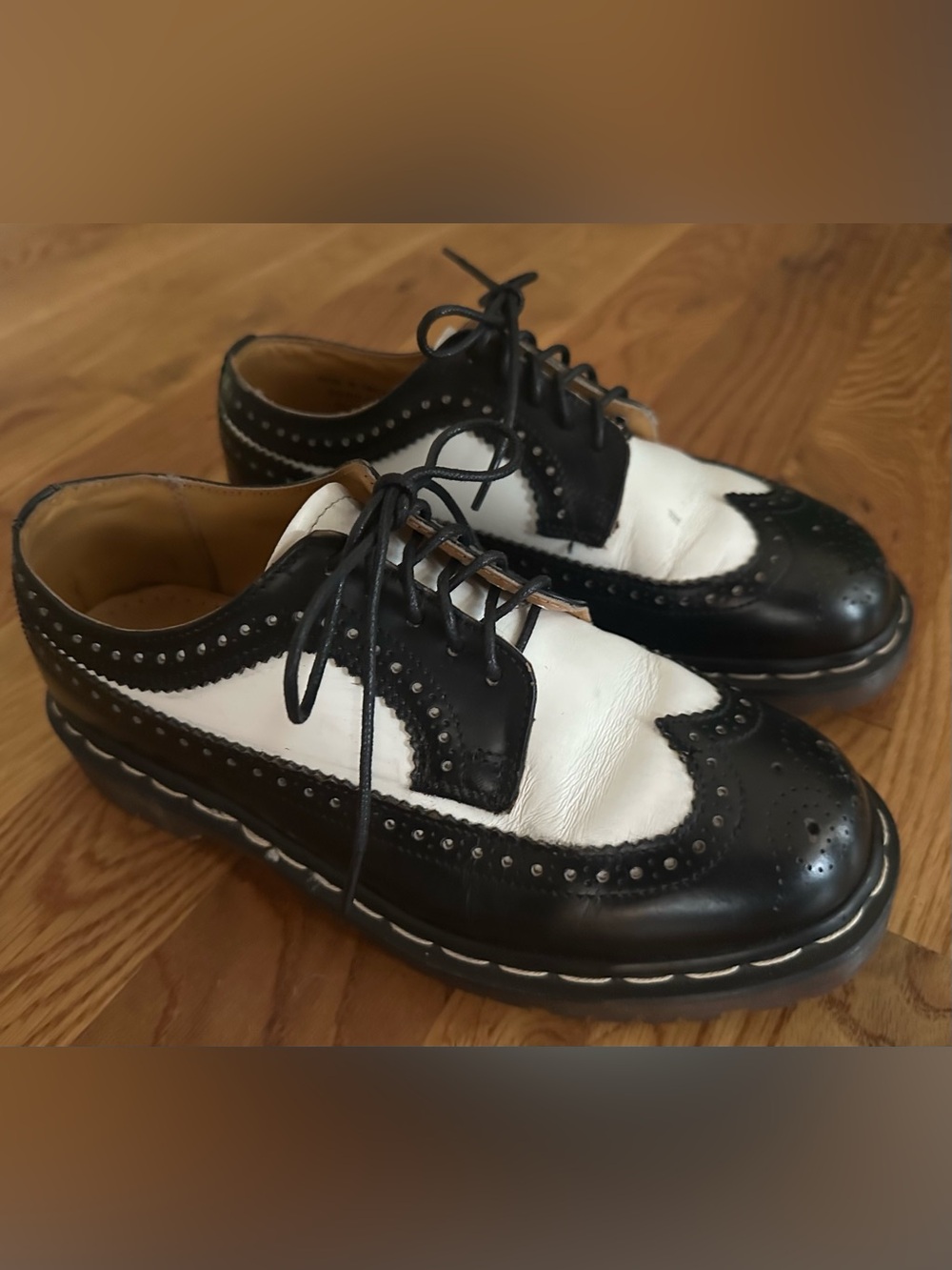 Dr. Martens Made in England Vintage mid 90s Wingtip Spectator Oxfords UK 6 US 8